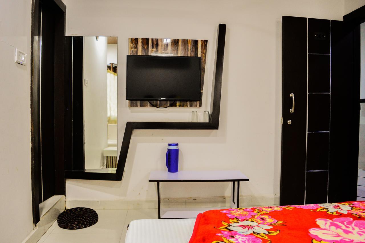 Hotel Shree Dwarkadhish Palace Ujjain Buitenkant foto