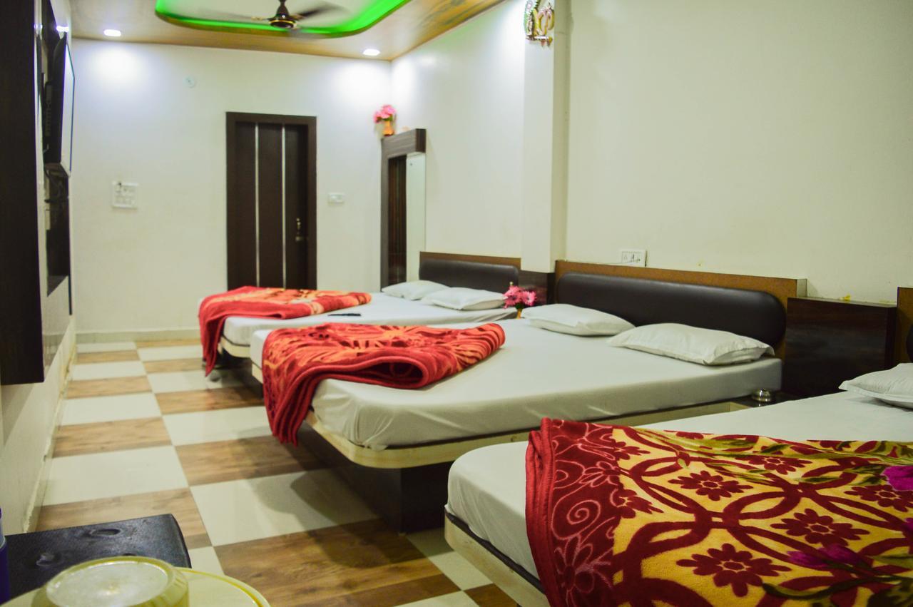 Hotel Shree Dwarkadhish Palace Ujjain Buitenkant foto
